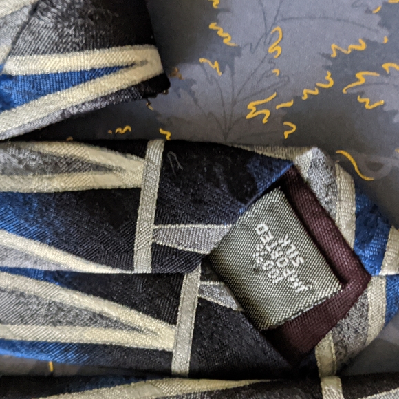 Vtg Don Loper silk tie - Picture 3 of 4